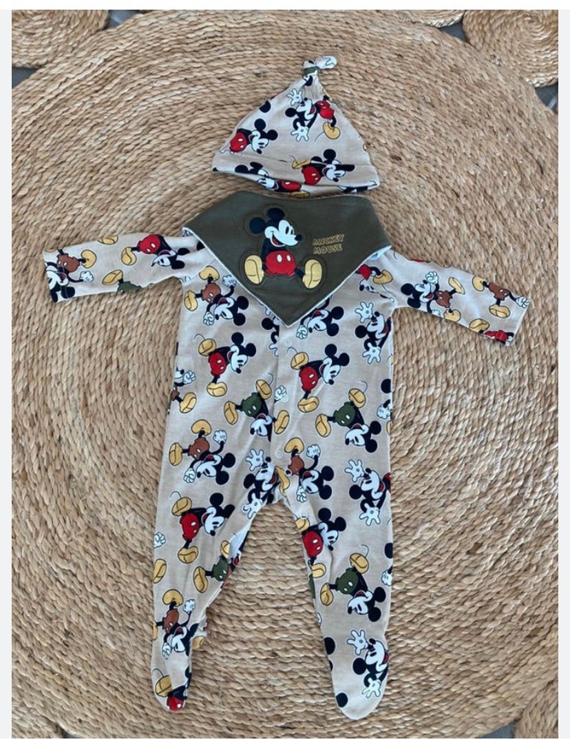 Jeu vêtements Mickey Mouse